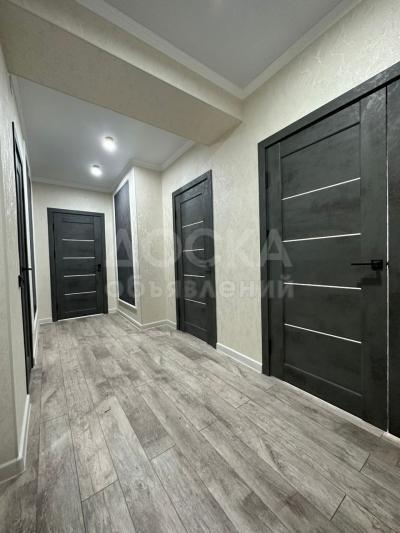 Продаю 2-комнатную квартиру, 79кв. м., этаж - 8/10, Тыналиева СР Джал.