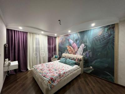 Продаю 2-комнатную квартиру, 70кв. м., этаж - 8/9, Рабочий городок .