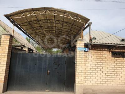 Продаю дом 5-ком. 110кв. м., этаж-1, 2-сот., стена кирпич, брянская, 9.