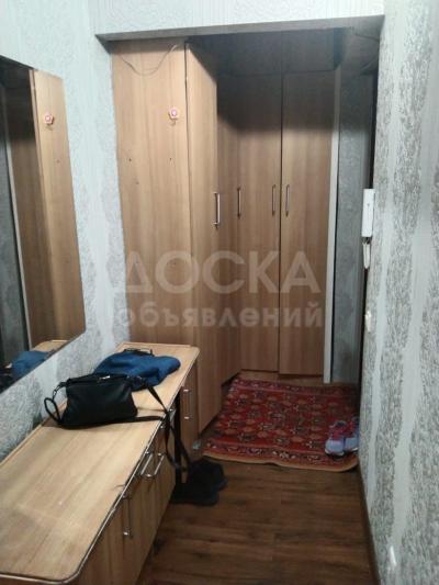 Продаю 1-комнатную квартиру, 33кв. м., этаж - 2/4, 6 мкрн.