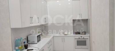 Продаю 3-комнатную квартиру, 132кв. м., этаж - 10/10, Ак-Кеме.