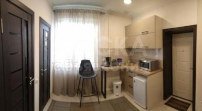 Продаю дом  7-ком. 231кв. м., этаж-1, 5-сот., стена кирпич, жм Ала-Тоо1.