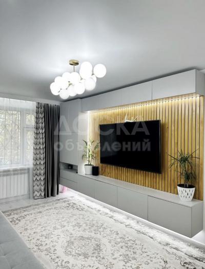 Продаю 2-комнатную квартиру, 46кв. м., этаж - 1/4, 4 мкр .