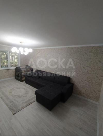 Продаю 2-комнатную квартиру, 46кв. м., этаж - 1/4, 4 мкр .