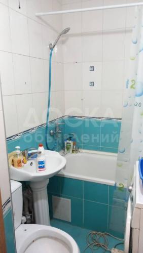 Продаю 1-комнатную квартиру, 30кв. м., этаж - 2/4, Ахунбаева/Джунусалиева.