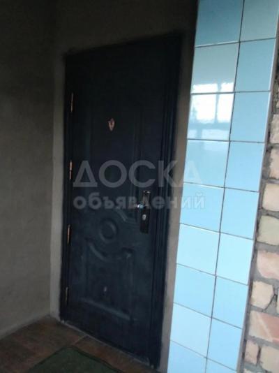 Продаю полдома 3-ком. 50кв. м., этаж-1, 8-сот., стена кирпич, Село Лесхоз (район Калыс-Ордо).