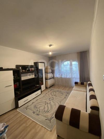 Продаю 3-комнатную квартиру, 62кв. м., этаж - 5/5, мкр Асанбай.