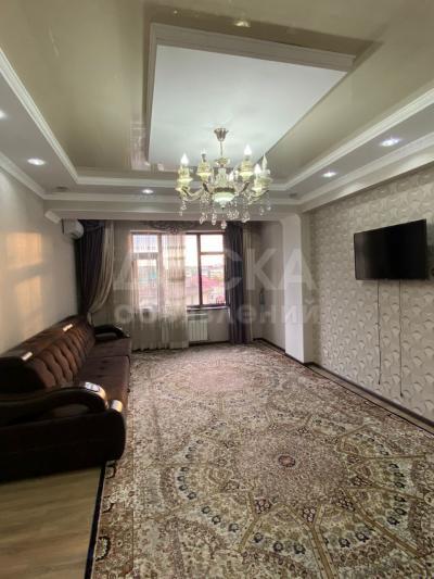 Продаю 2-комнатную квартиру, 72кв. м., этаж - 4/10, Ахунбаева\Бакаева.