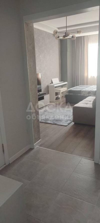 Продаю 1-комнатную квартиру, 38кв. м., этаж - 5/10, асанбай мкр.