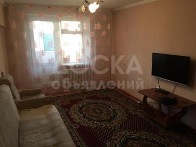 Продаю 2-комнатную квартиру, 47кв. м., этаж - 5/6, 1000 мелочей .