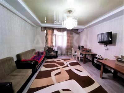 Продаю 3-комнатную квартиру, 101кв. м., этаж - 10/10, Нижний Джал, ул. Ахунбаева.