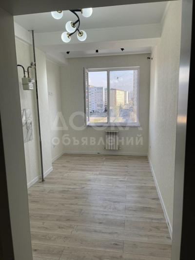 Продаю 1-комнатную квартиру, 42кв. м., этаж - 6/10, Валдайская-1..