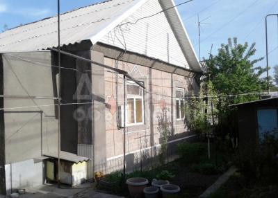 Продаю дом 5-ком. 90кв. м., этаж-1, 5-сот., стена кирпич, Киркомстром.