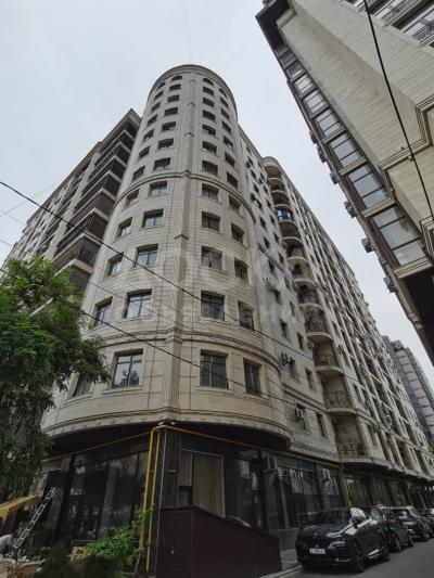 Продаю 3-комнатную квартиру, 96кв. м., этаж - 5/13, Золотой квадрат .