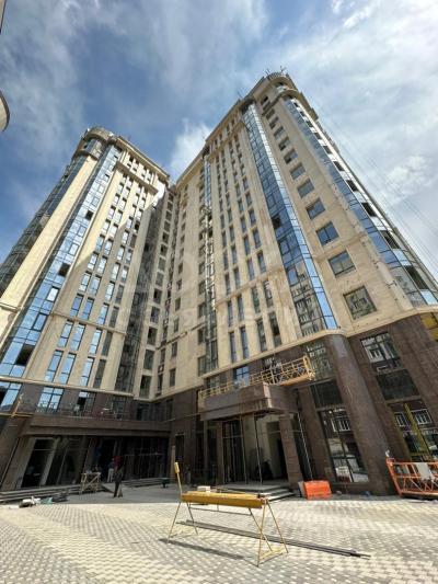 Продаю 3-комнатную квартиру, 140кв. м., этаж - 14/15, 7 мкр .