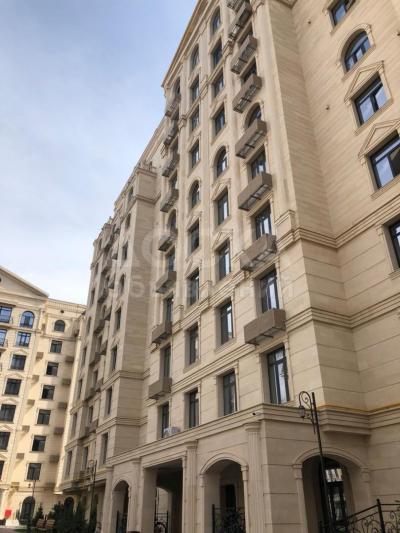 Продаю 3-комнатную квартиру, 105кв. м., этаж - 3/8, Асанбай.