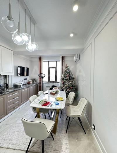 Продаю 3-комнатную квартиру, 83кв. м., этаж - 10/12, Ак Кеме.