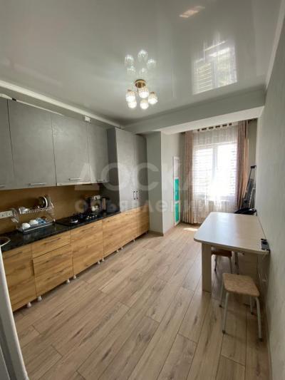 Продаю 1-комнатную квартиру, 40кв. м., этаж - 9/11, Аламедин-1.