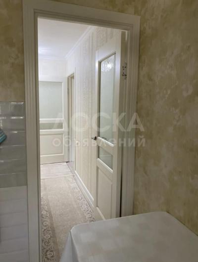 Продаю 1-комнатную квартиру, 32кв. м., этаж - 2/4, 5 мкр.