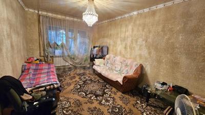 Продаю 1-комнатную квартиру, 44кв. м., этаж - 1/9, Тунгуч.