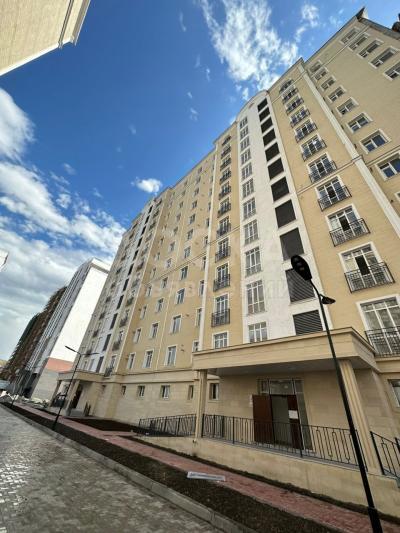 Продаю 3-комнатную квартиру, 90кв. м., этаж - 5/12, Асанбай.