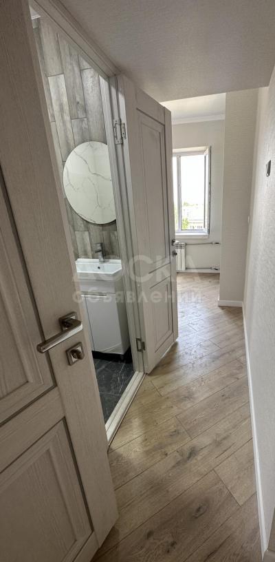 Продаю 2-комнатную квартиру, 48кв. м., этаж - 9/9, 10 мкр.