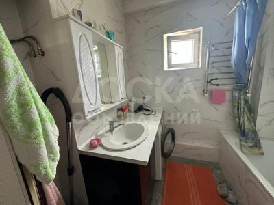 Продаю 2-комнатную квартиру, 61кв. м., этаж - 7/12, Пишпек .