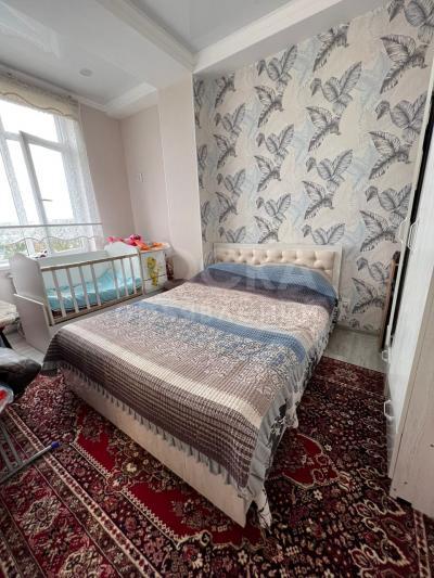 Продаю 1-комнатную квартиру, 36кв. м., этаж - 5/10, Пишпек .