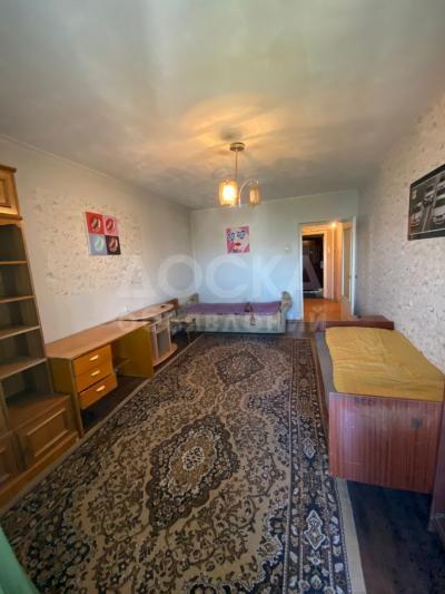 Продаю 1-комнатную квартиру, 34кв. м., этаж - 8/12, 1000 мелочей .