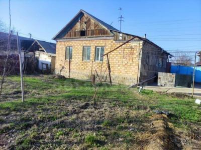 Продаю дом 4-ком. 80кв. м., этаж-1, 10-сот., стена кирпич, с. Ленинское, пер. Южный на 1 линии.