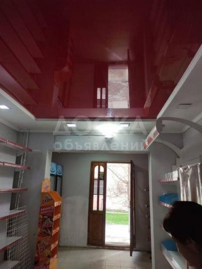 Продаю торговое помещение  65кв. м., . Токмок, 3 мкр (Спальный р-он), 3 мкр д 66.