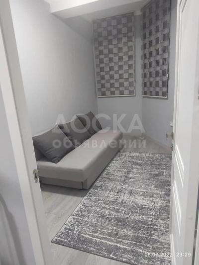 Продаю 1-комнатную квартиру, 50кв. м., этаж - 2/10, ул. Балтагулова 2/3 кв5 пр.Ч.Айтматова.