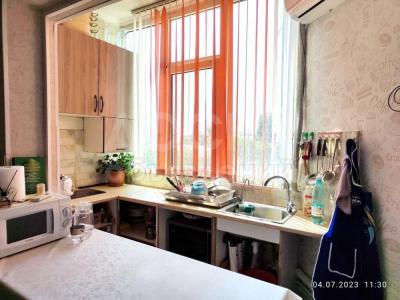 Продаю 1-комнатную квартиру, 37кв. м., этаж - 3/9, мкр. Учкун.