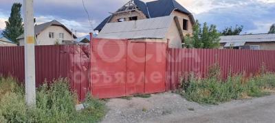 Продаю дом 3-ком. 43кв. м., этаж-1, 4-сот., стена кирпич, Ул. Аларча 59.