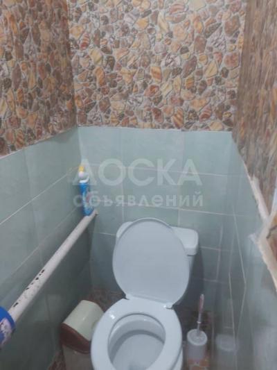 Продаю дом 3-ком. 100кв. м., этаж-1, 4-сот., стена кирпич, р-он рынка "Баят"..