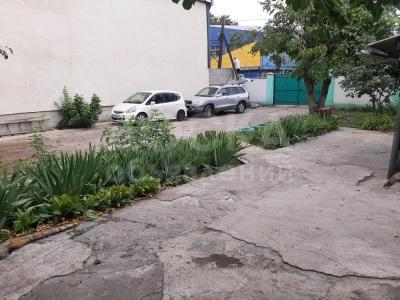 Продаю дом 6-ком. 150кв. м., этаж-1, 7-сот., стена кирпич, Ж.Жолу-К.Акиева.