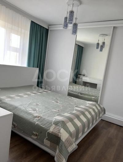 Продаю дом 7-ком. 103кв. м., этаж-1, 2-сот., стена кирпич, Аламедин-1.