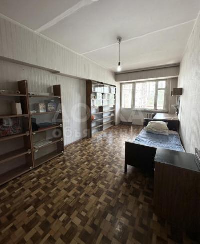 Продаю 3-комнатную квартиру, 125кв. м., этаж - 4/9, Моссовет .