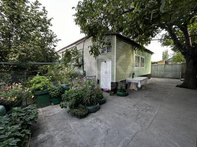 Продаю дом 4-ком. 85кв. м., этаж-1, 15-сот., стена кирпич, Ул. Набережная 56.