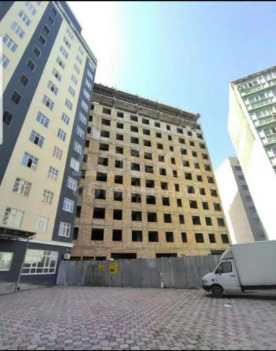 Продаю 1-комнатную квартиру, 39кв. м., этаж - 12/13, Магистраль/Баха.