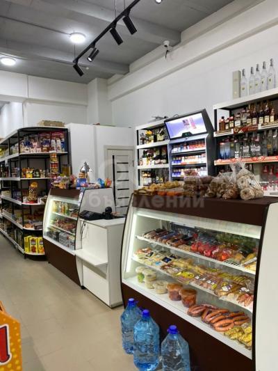 Продаются два витринных холодильника!