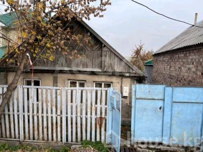 Продаю дом 4-ком. 74кв. м., этаж-1, 5.5-сот., стена кирпич, Чон-Арык.