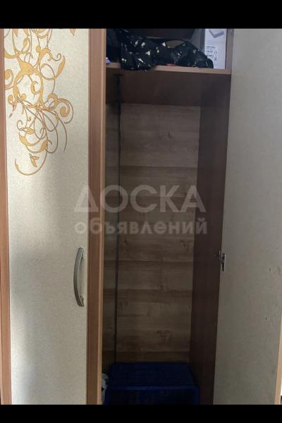 Продаю гарнитуры для прихожей