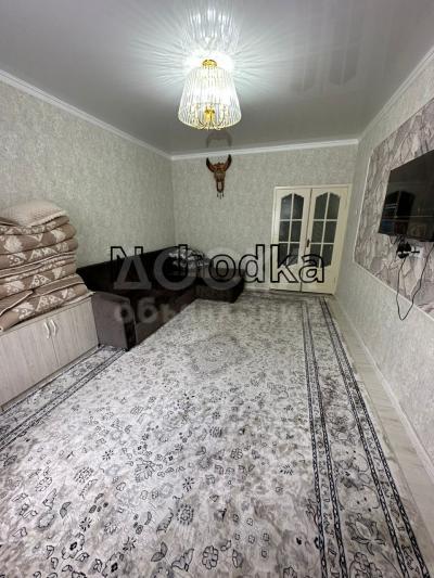 Продаю 2-комнатную квартиру, 50кв. м., этаж - 2/5, Аламедин-1.