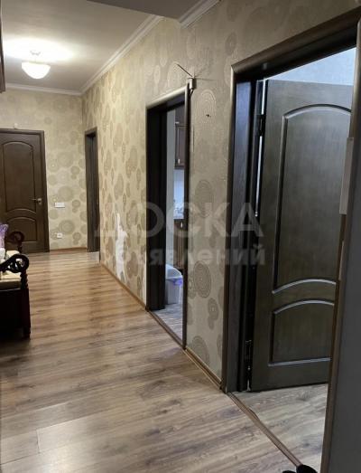 Продаю 3-комнатную квартиру, 88кв. м., этаж - 3/9, Золотой квадрат .