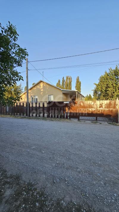 Продаю дом 3-ком. 164кв. м., этаж-1, 11-сот., стена кирпич, Эшпая 15.