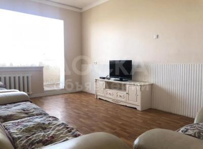 Продаю 3-комнатную квартиру, 72кв. м., этаж - 9/9, 7 мкр .