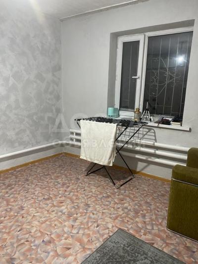 Продаю дом 4-ком. 100кв. м., этаж-1, 5-сот., стена кирпич, Чингиз Айтматова 31.