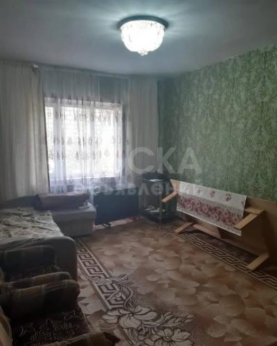 Продаю 2-комнатную квартиру, 52кв. м., этаж - 1/5, 10 мкр.