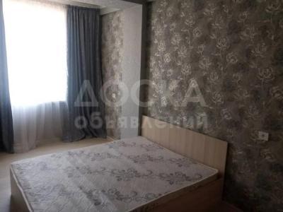 Продаю 1-комнатную квартиру, 40кв. м., этаж - 4/7, кызыл аскер.